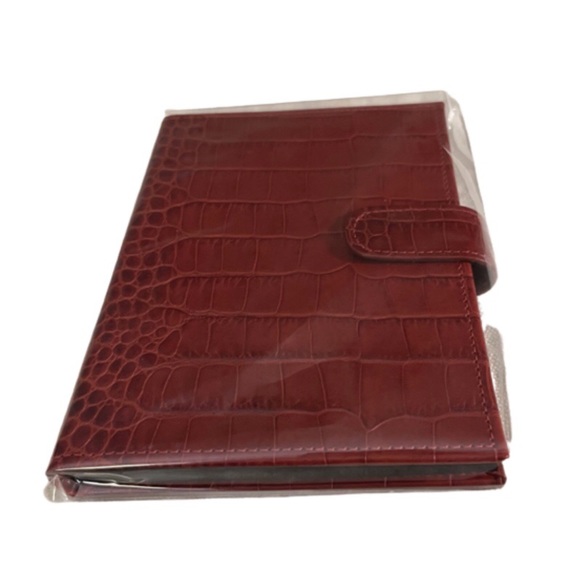 Maroon Red Embossed Croc Leather Photo “Brag Book” in original packaging - Picture 2 of 3